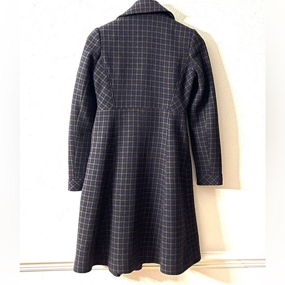 VIA Double-Breasted Women's Coat - Picture 3 of 10